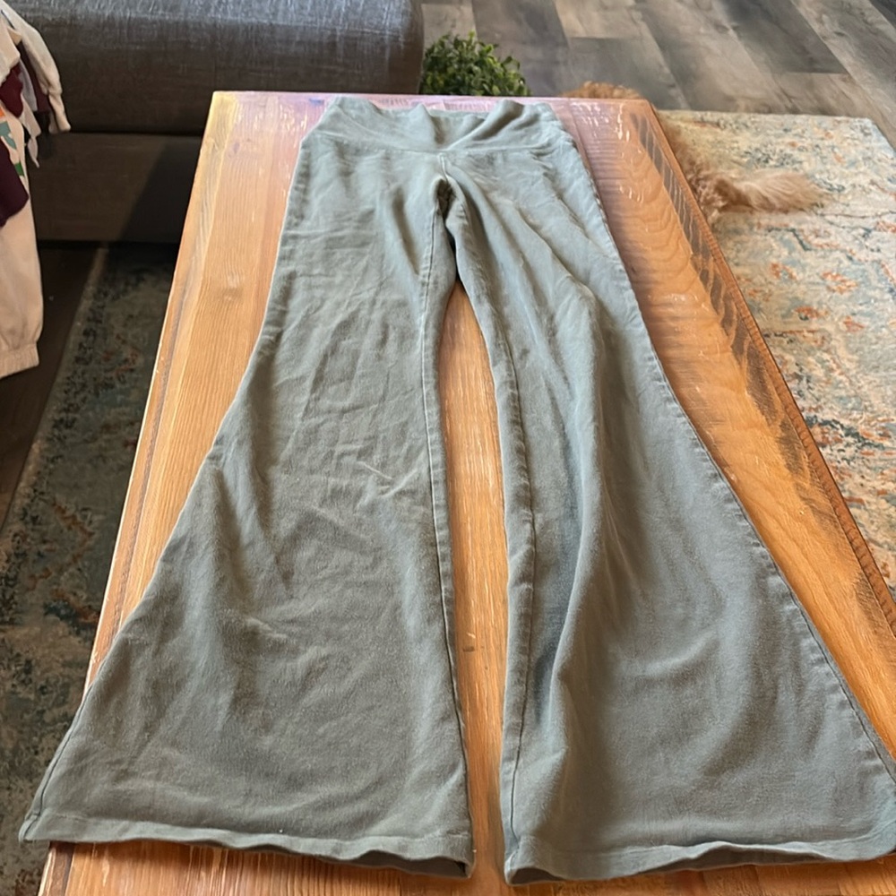 Wild Fable Green Flare Leggings Size XS